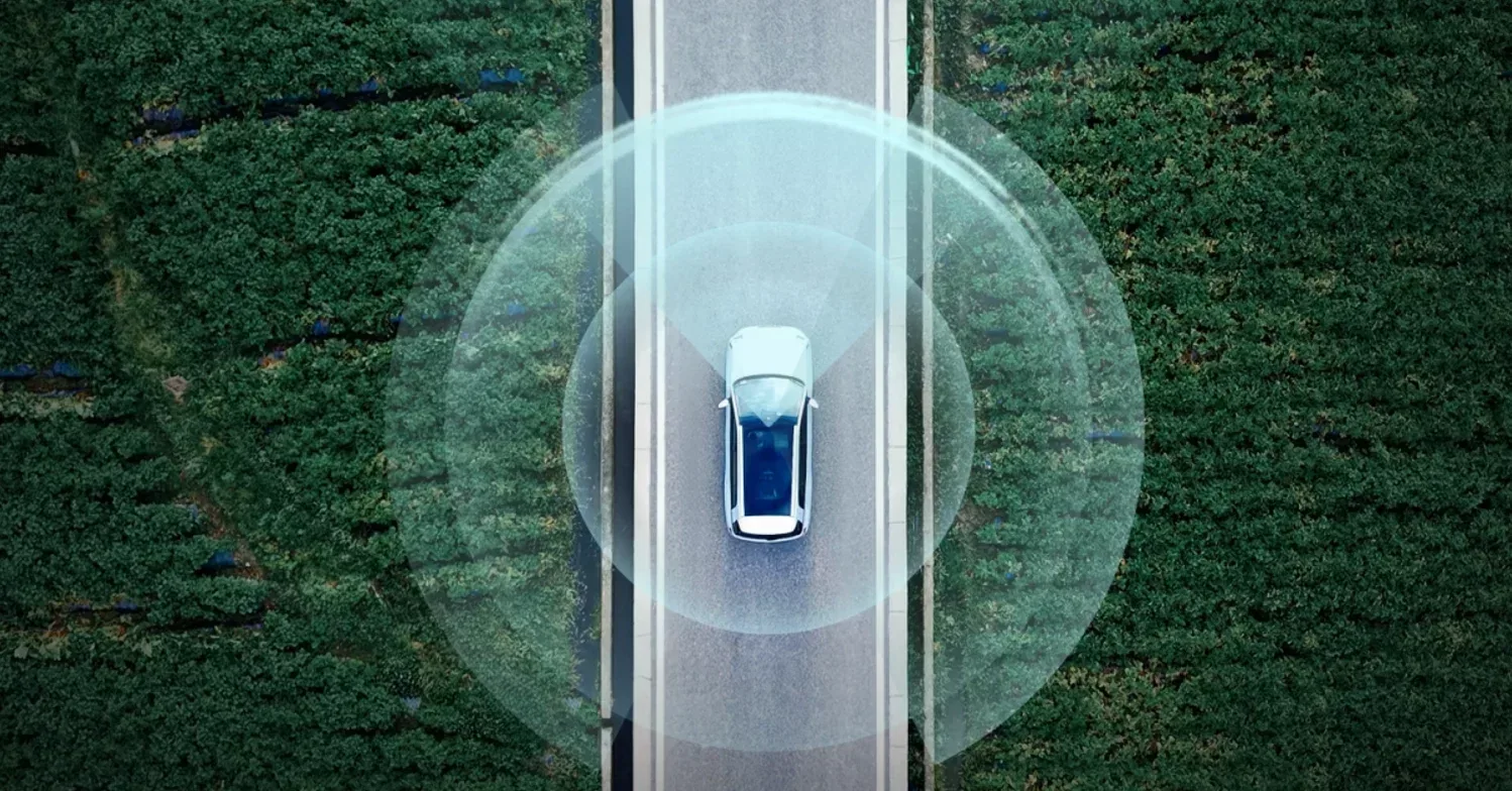 SUV electric GAC pe drum, văzut de sus